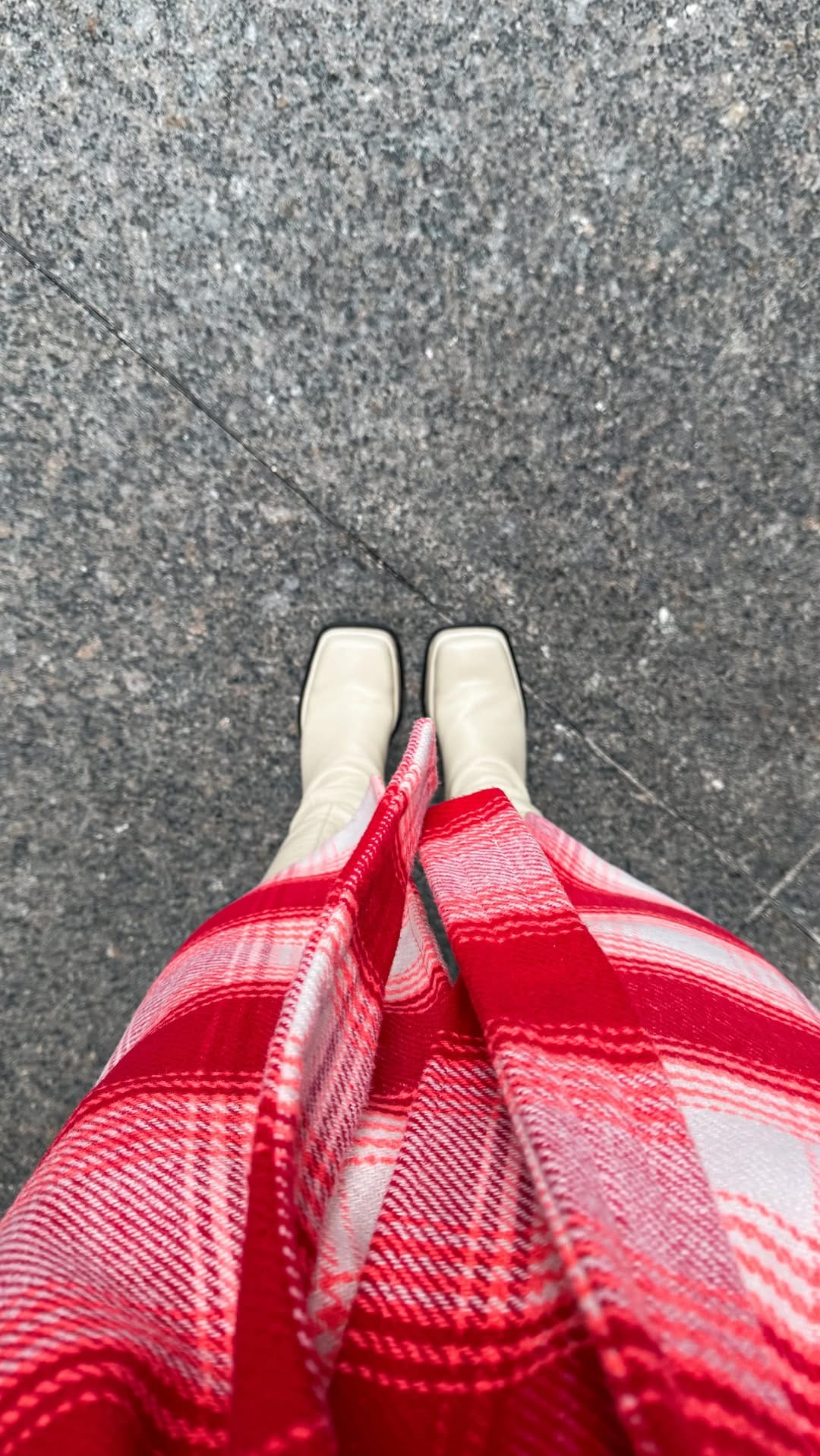 Post 4 by Shannon Hardy | Street Style & Outfit Inspo on Instagram (video)
