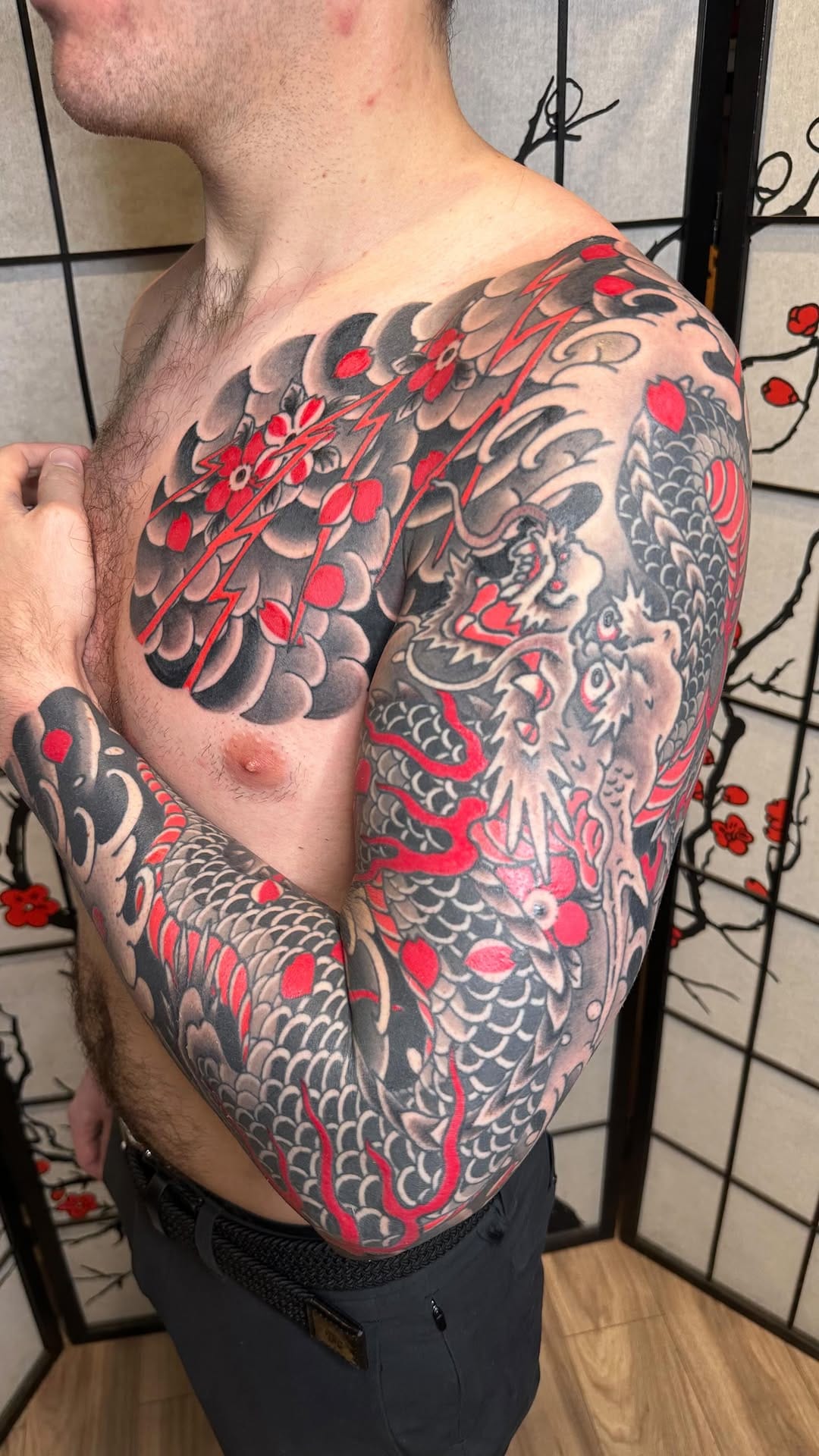 Post 3 by Chris Wellard // Sugoi Tattoo on Instagram (video)