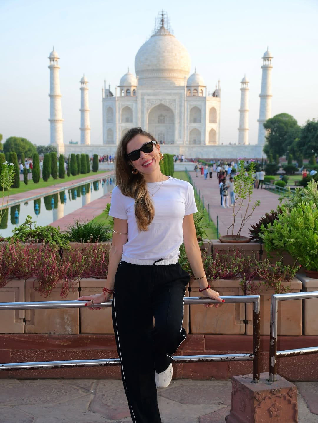 Post 5 by Quezia Dornellas | Yoga on Instagram (carousel)