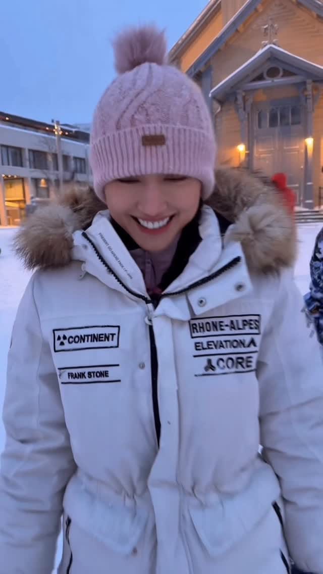 Post 4 by Annie Kao on Instagram (video)