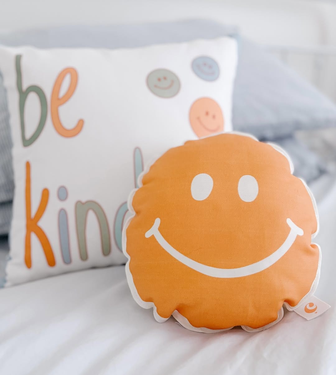 Post 5 by CiCi & Me| simplistic & pretty coastal decor & more on Instagram (image)