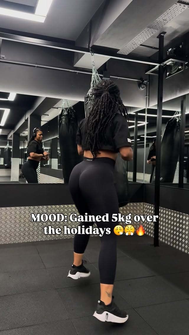 Post 7 by MEL (FEMALE FITNESS COACH) on Instagram (video)