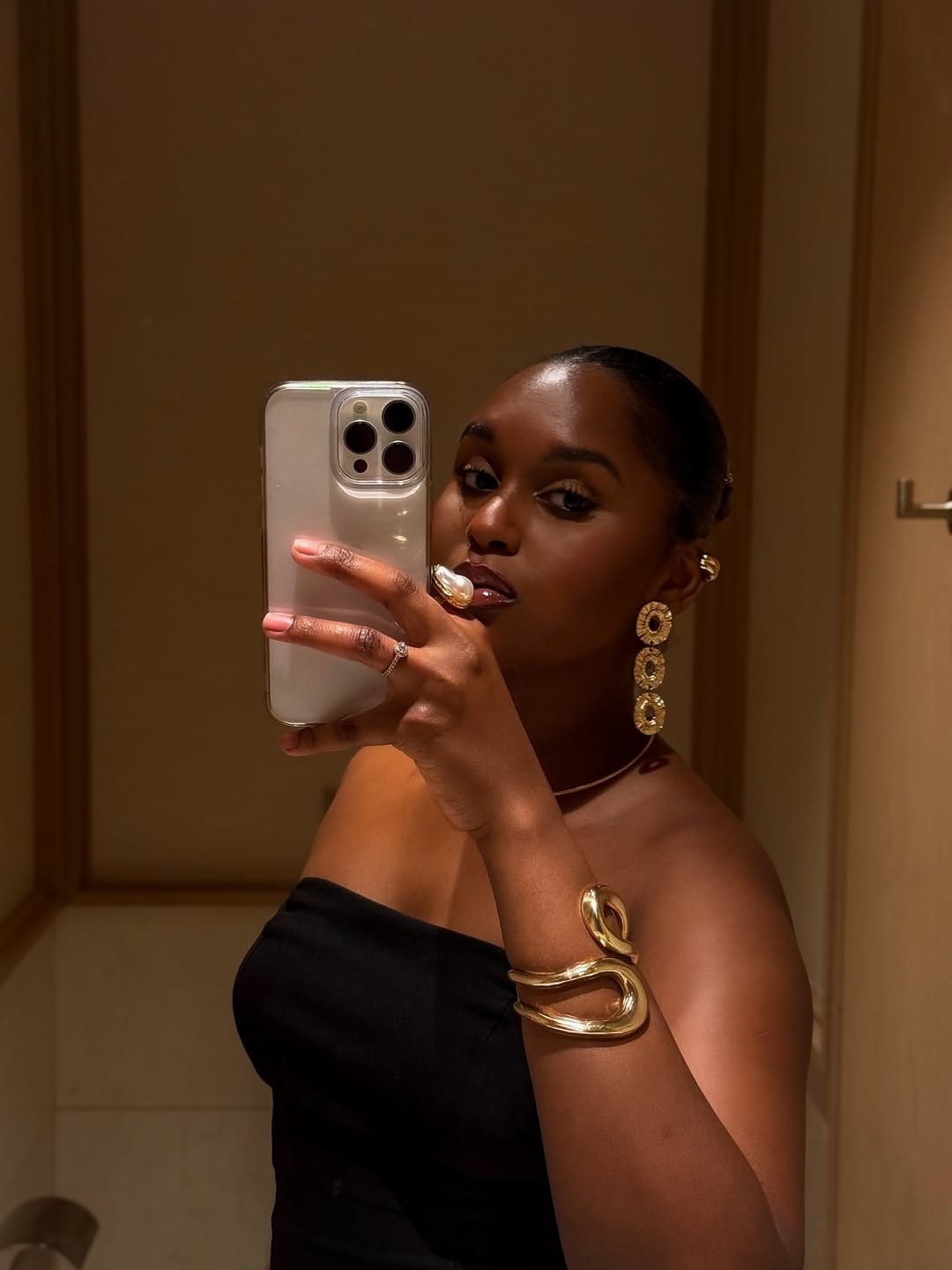 Post 1 by Naomi Selemane on Instagram (carousel)