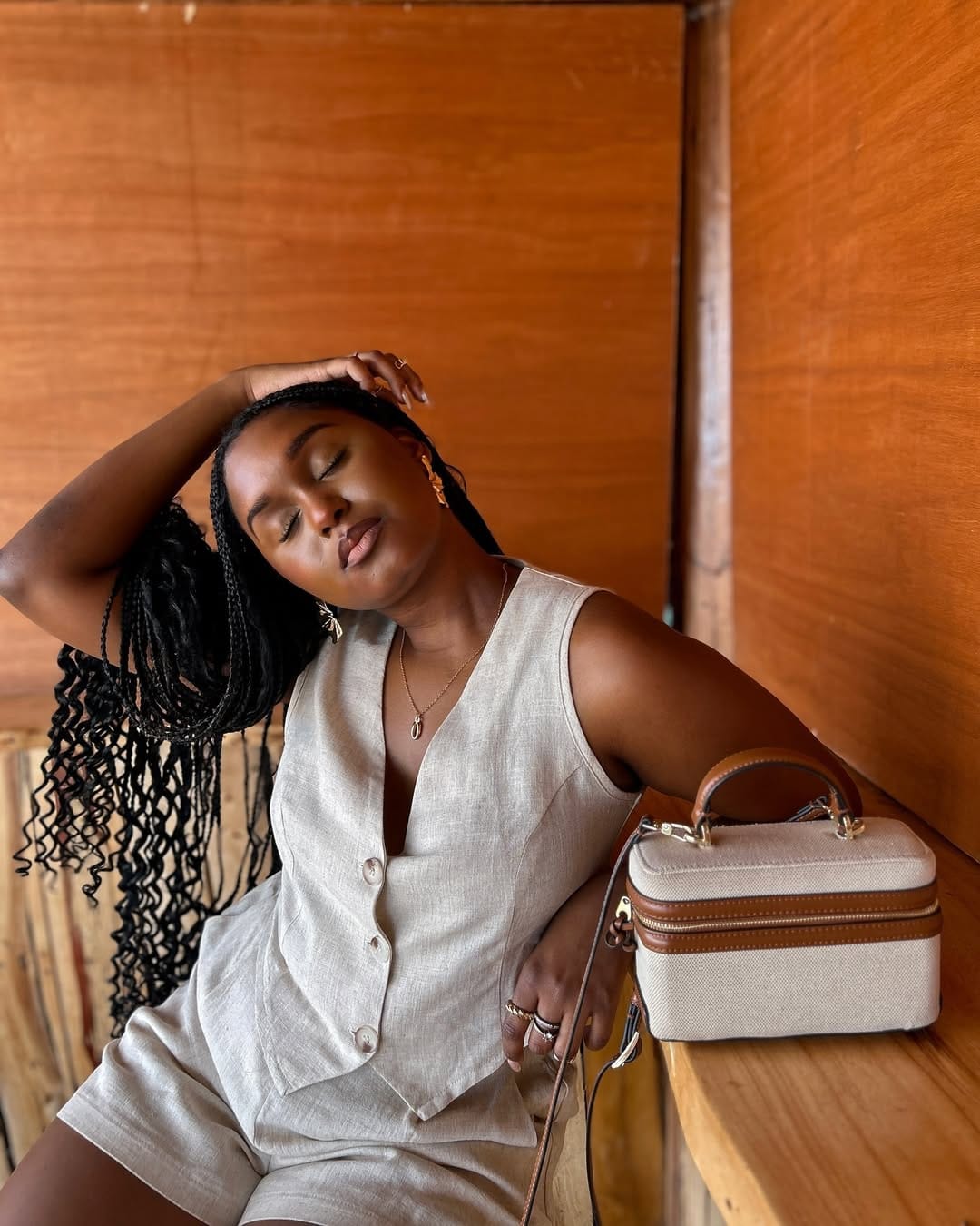 Post 10 by Naomi Selemane on Instagram (carousel)