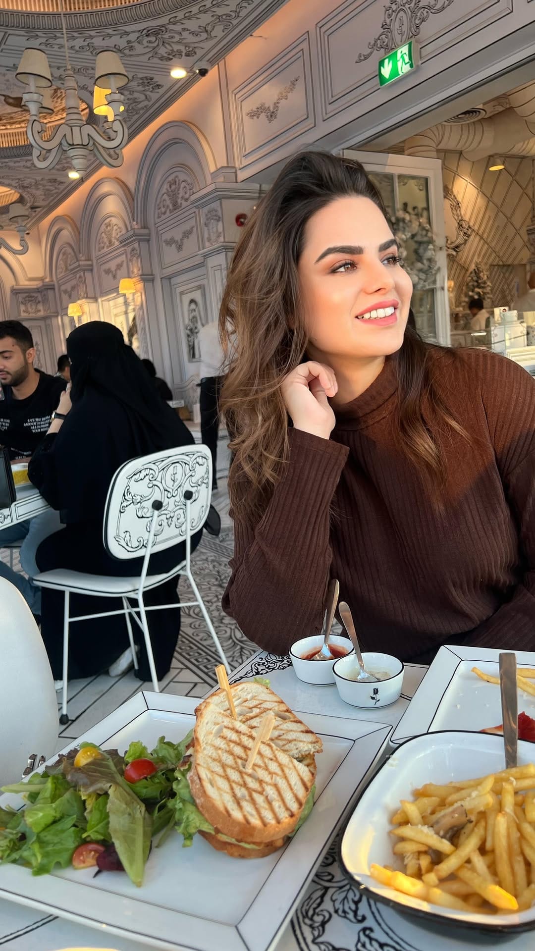 Post 9 by Sarah Sarfaraz on Instagram (video)
