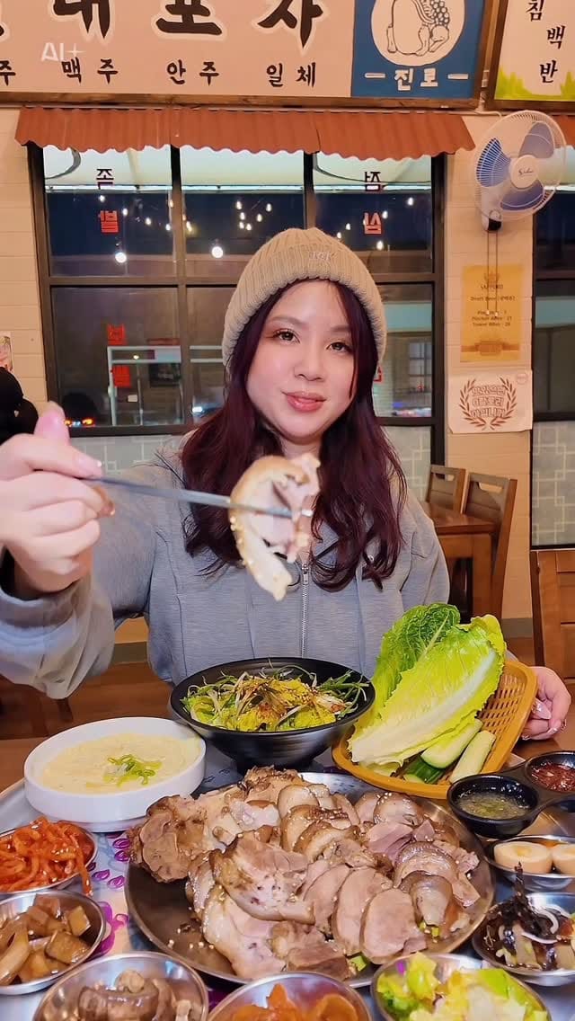 Post 1 by ᴄᴀʀᴏʟ | ᴠᴀɴᴄᴏᴜᴠᴇʀ on Instagram (video)