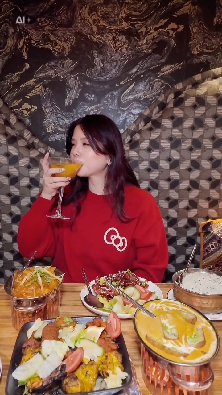Post 3 by ᴄᴀʀᴏʟ | ᴠᴀɴᴄᴏᴜᴠᴇʀ on Instagram (video)