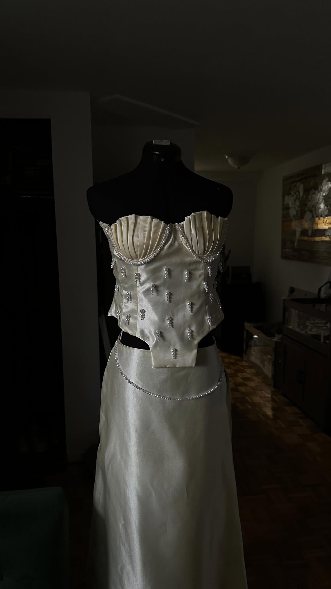 Post 8 by Isidora | design & fashion on Instagram (video)