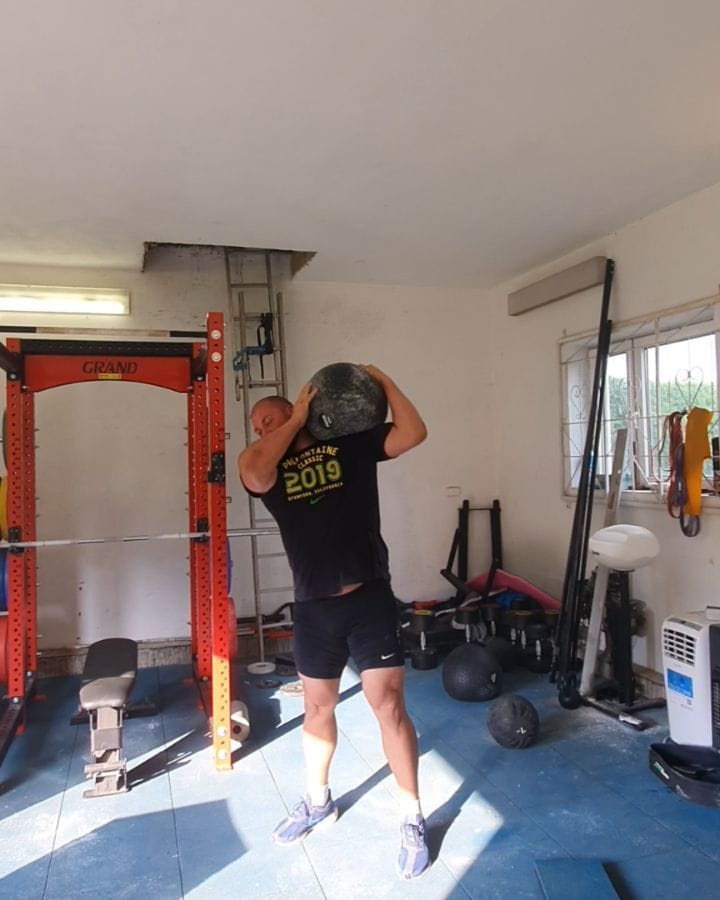 Post 5 by Michał Haratyk on Instagram (video)