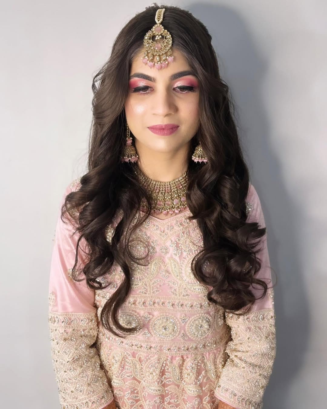 Post 5 by Aksa Raza 💄 on Instagram (image)