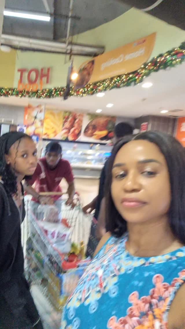Post 4 by Uzoámaka on Instagram (video)