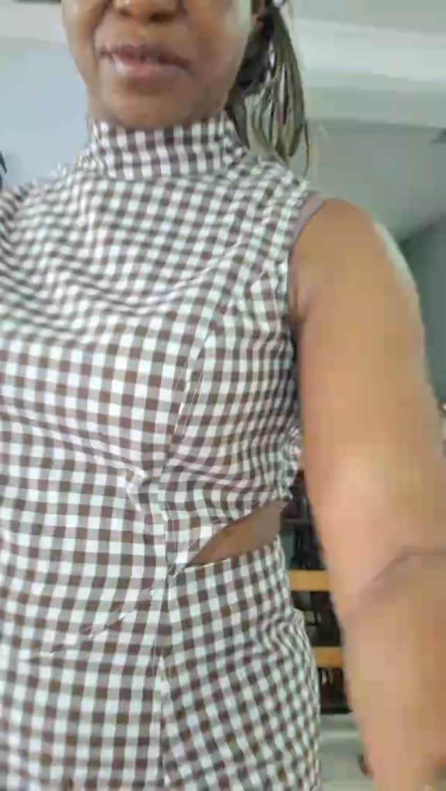 Post 7 by Uzoámaka on Instagram (video)