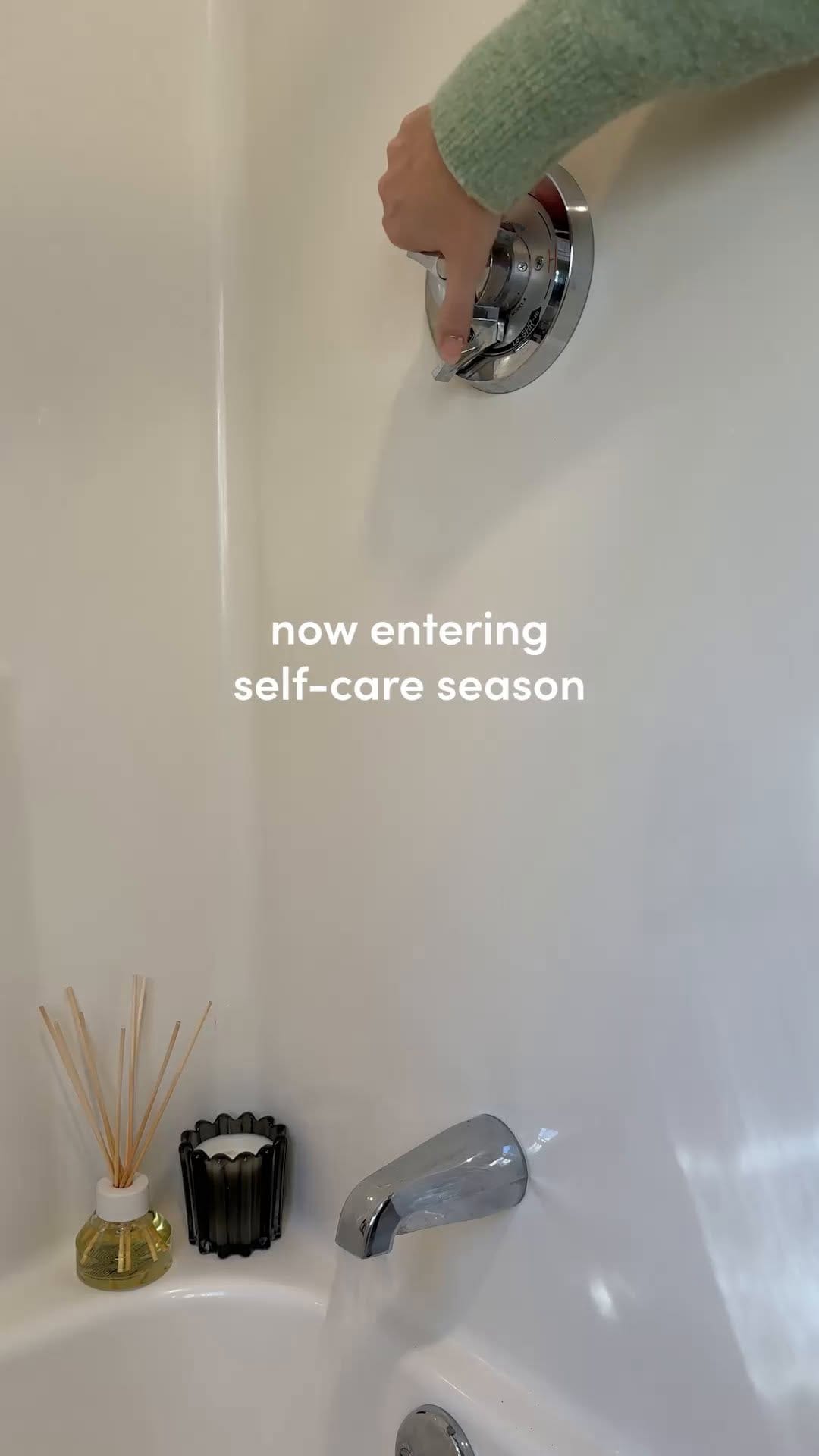 Post 10 by Wayfair Canada on Instagram (video)