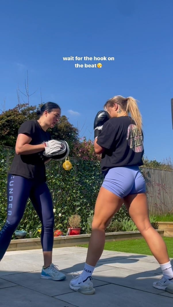 Post 9 by @ella_mfitness on Instagram (video)