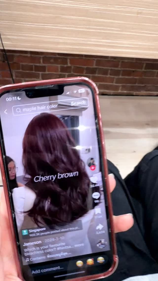 Post 3 by Montreal Beauty Salon IdealNature on Instagram (video)