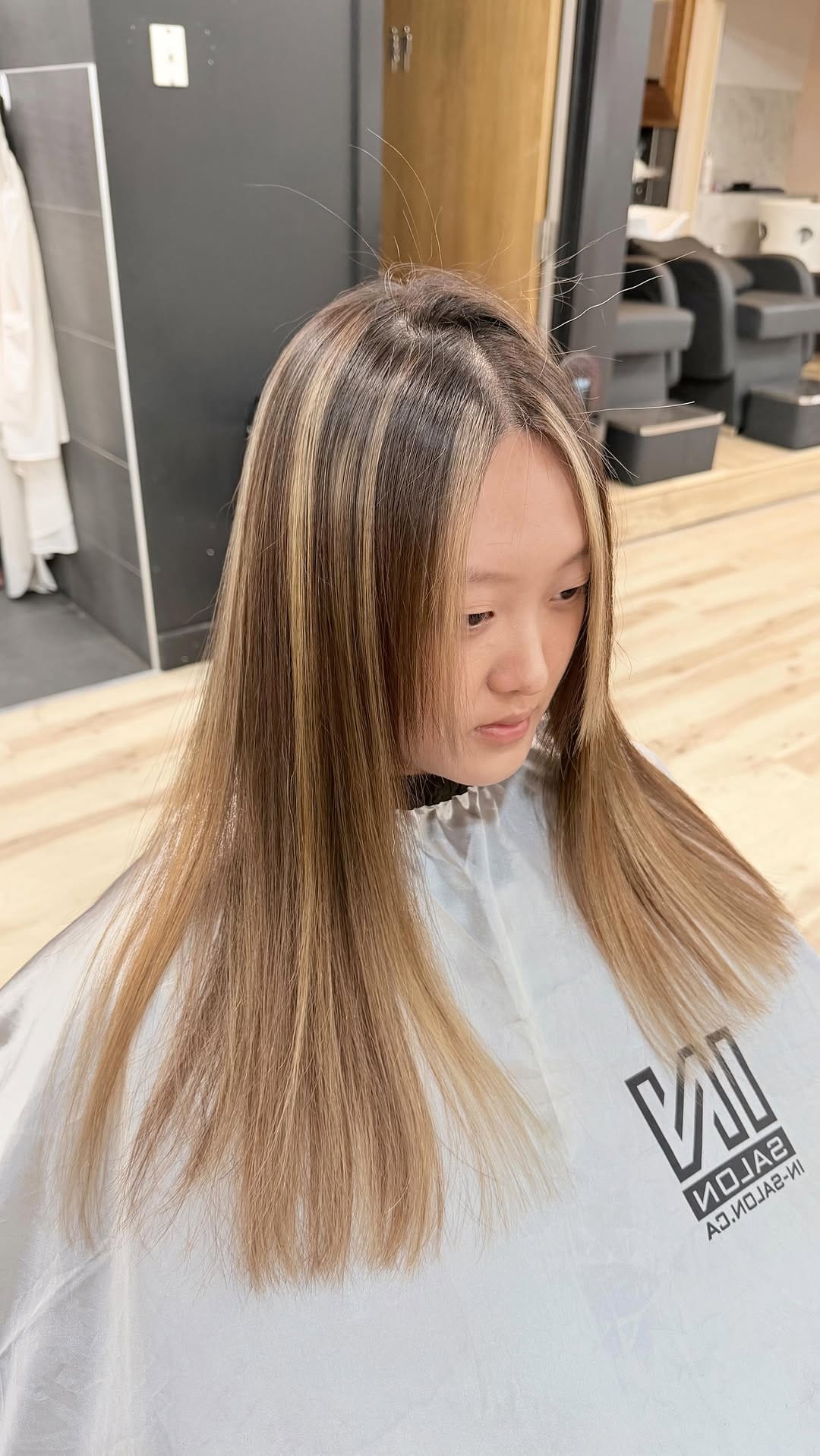 Post 4 by Montreal Beauty Salon IdealNature on Instagram (video)