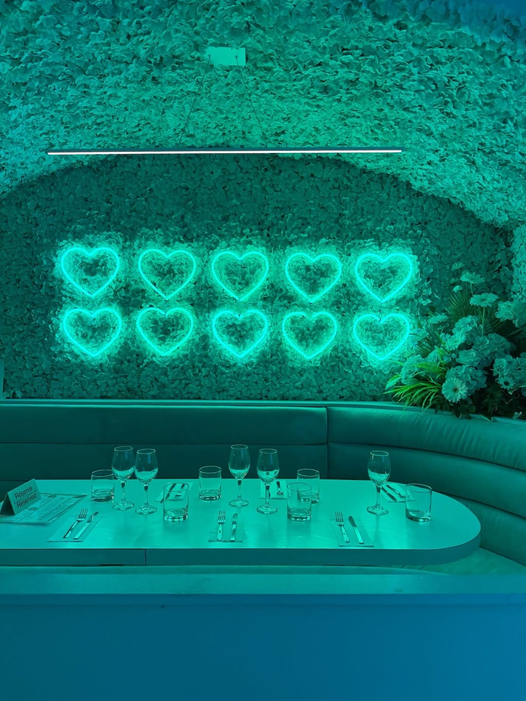 Post 6 by Le Blue resto & desserts on Instagram (image)