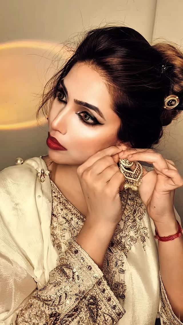 Post 1 by Midhath Nigar Shaik Markhoom on Instagram (video)