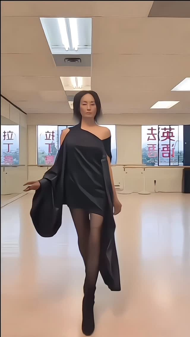 Post 2 by Kathy Wei on Instagram (video)