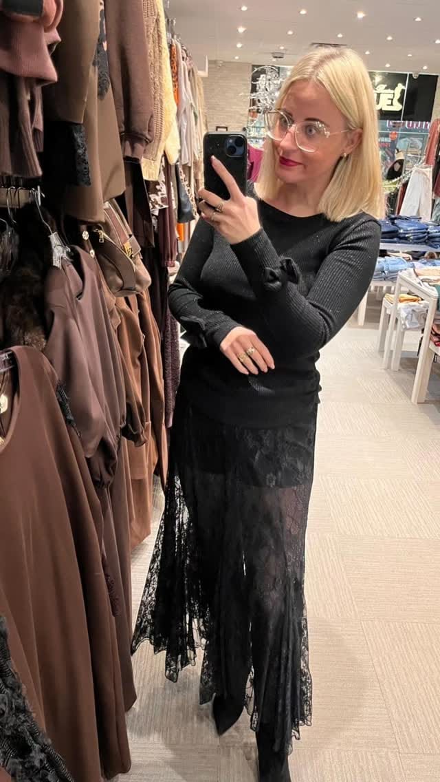 Post 7 by 5thavenuefashionwithpassion on Instagram (video)