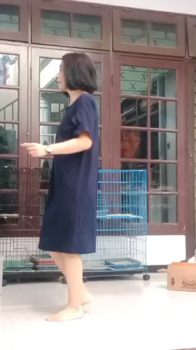 Post 2 by Njo Dona Bella on Instagram (video)