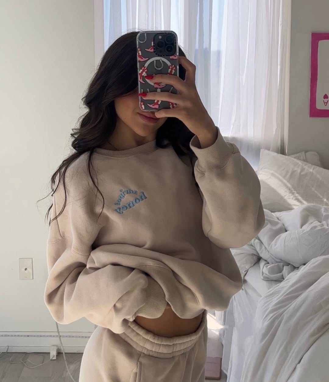 Post 2 by a drip of honey on Instagram (image)