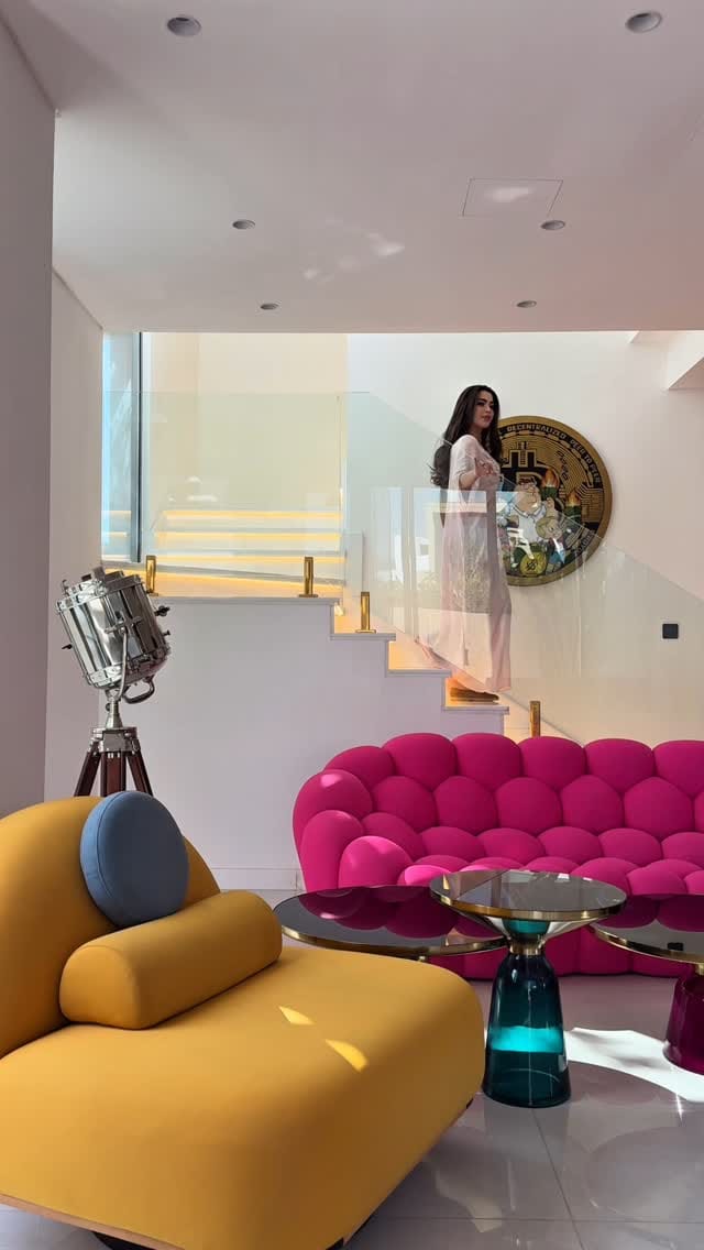 Post 6 by Rawan Bin Hussain on Instagram (video)
