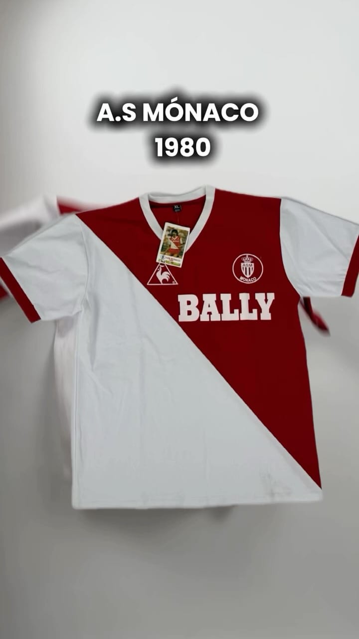 Post 4 by Camisetas retro de fútbol on Instagram (video)