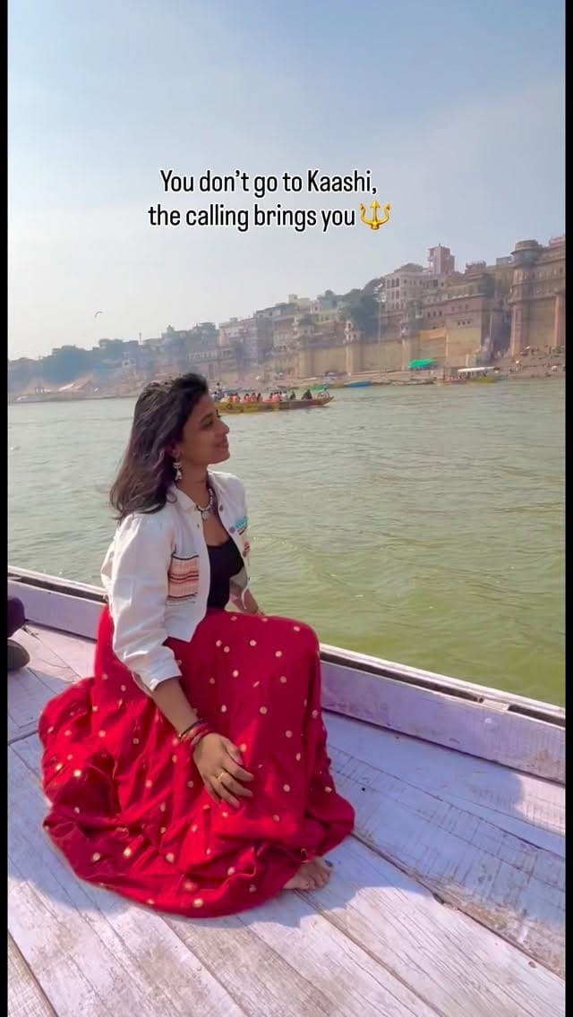 Post 8 by Nivi on Instagram (video)