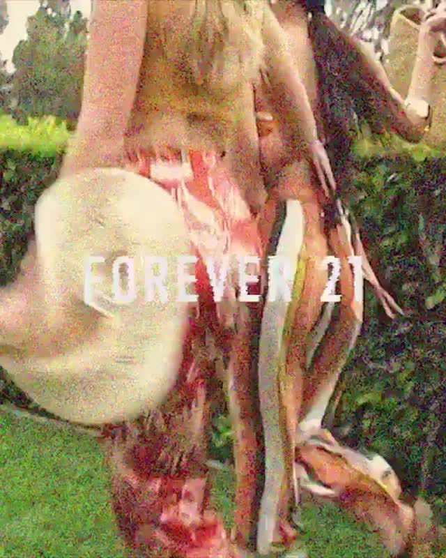 Post 4 by Forever 21 Canada on Instagram (carousel)