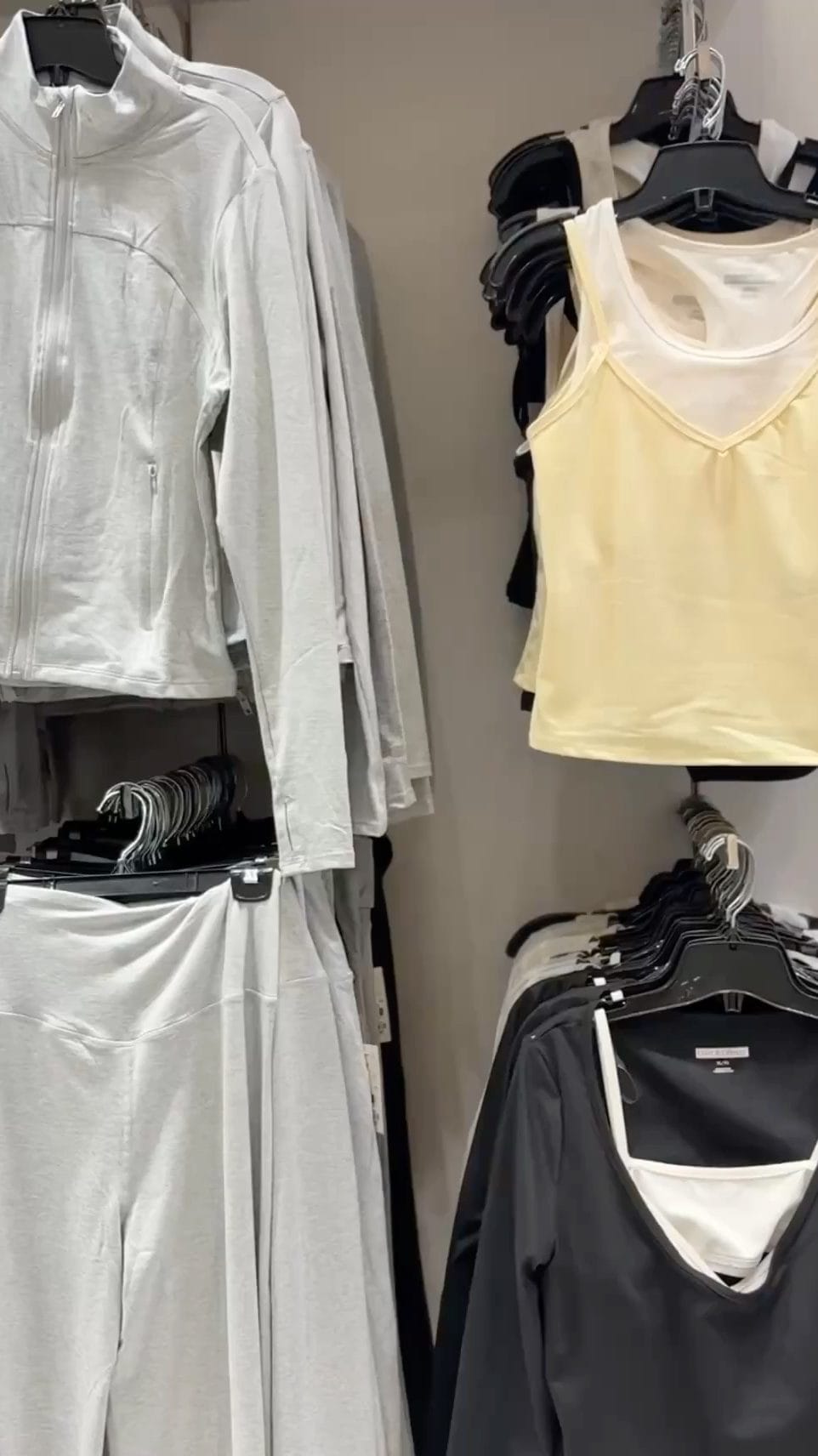 Post 8 by Forever 21 Canada on Instagram (video)