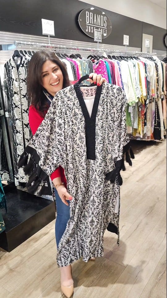 Post 1 by Lubna Ali on Instagram (video)