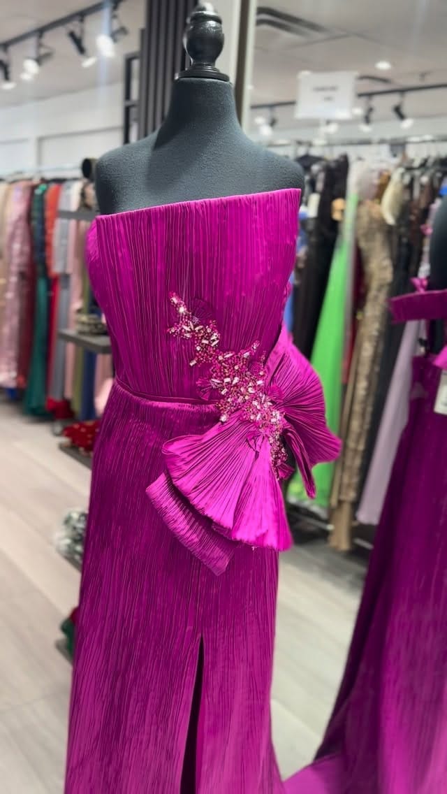 Post 2 by Zara Boutique on Instagram (video)