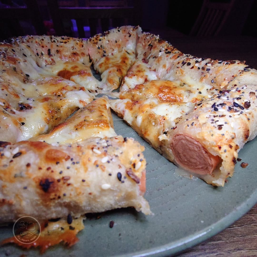 Post 5 by 3 square meals on Instagram (carousel)