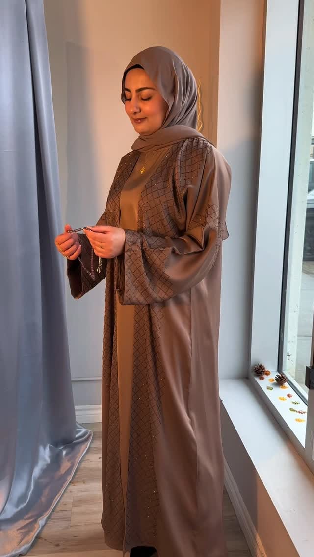 Post 4 by Trendy Nisa | Modest Wear on Instagram (video)