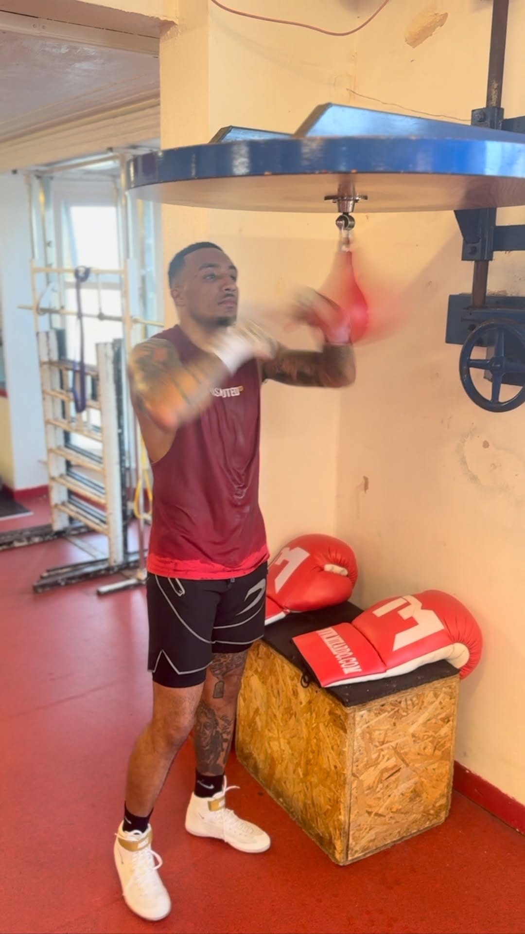 Post 1 by Zelfa Barrett on Instagram (video)