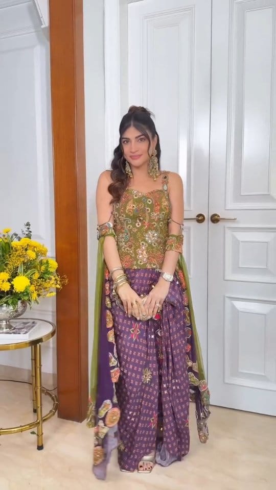 Post 10 by East Boutique on Instagram (video)
