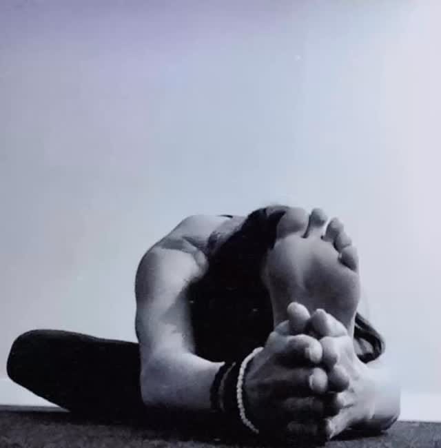 Post 4 by SUSAN CONWAY - SuSu Yoga on Instagram (video)