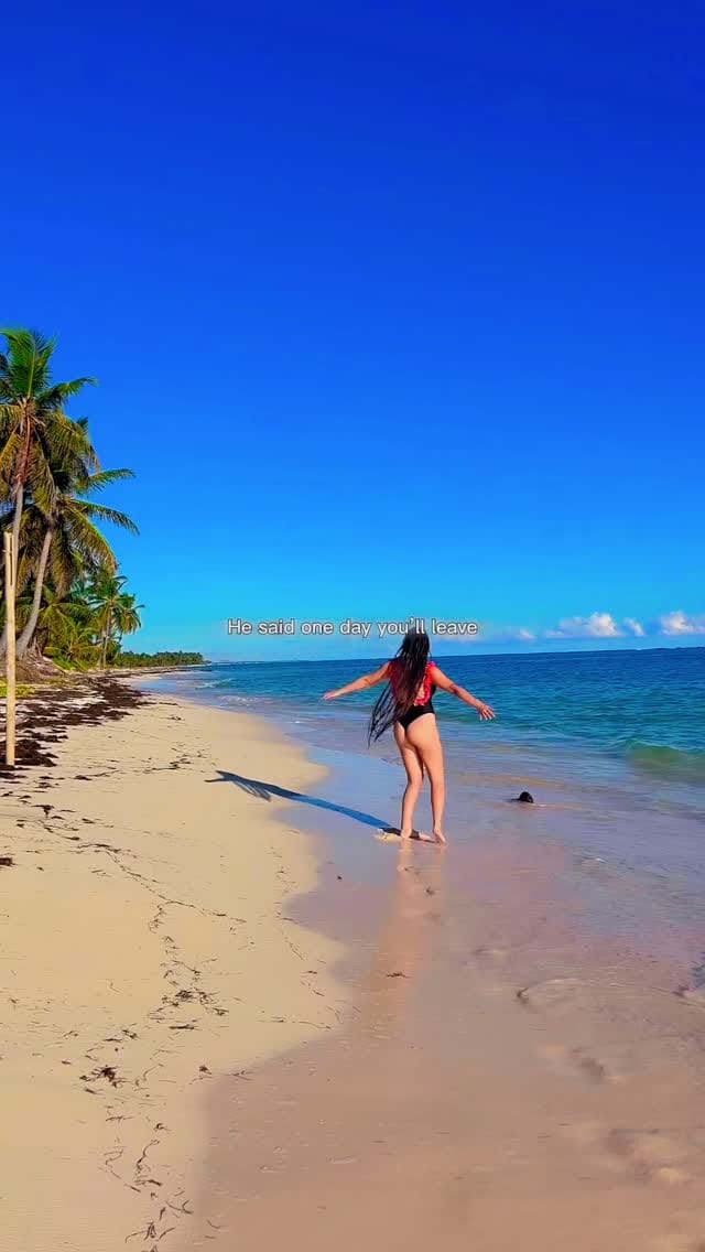 Post 4 by Kiany Shirin 🌺 on Instagram (video)