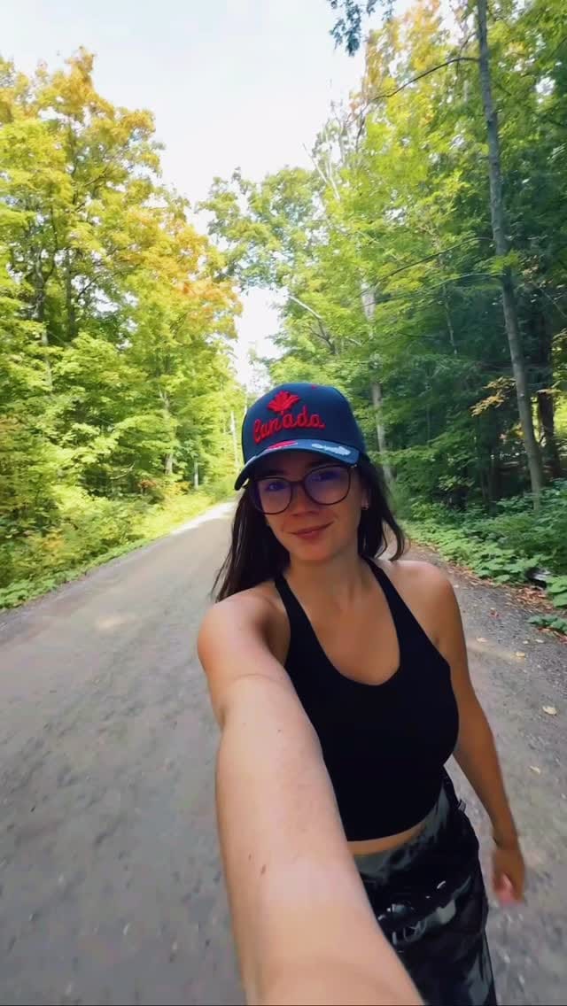 Post 2 by Kiany Shirin 🌺 on Instagram (video)