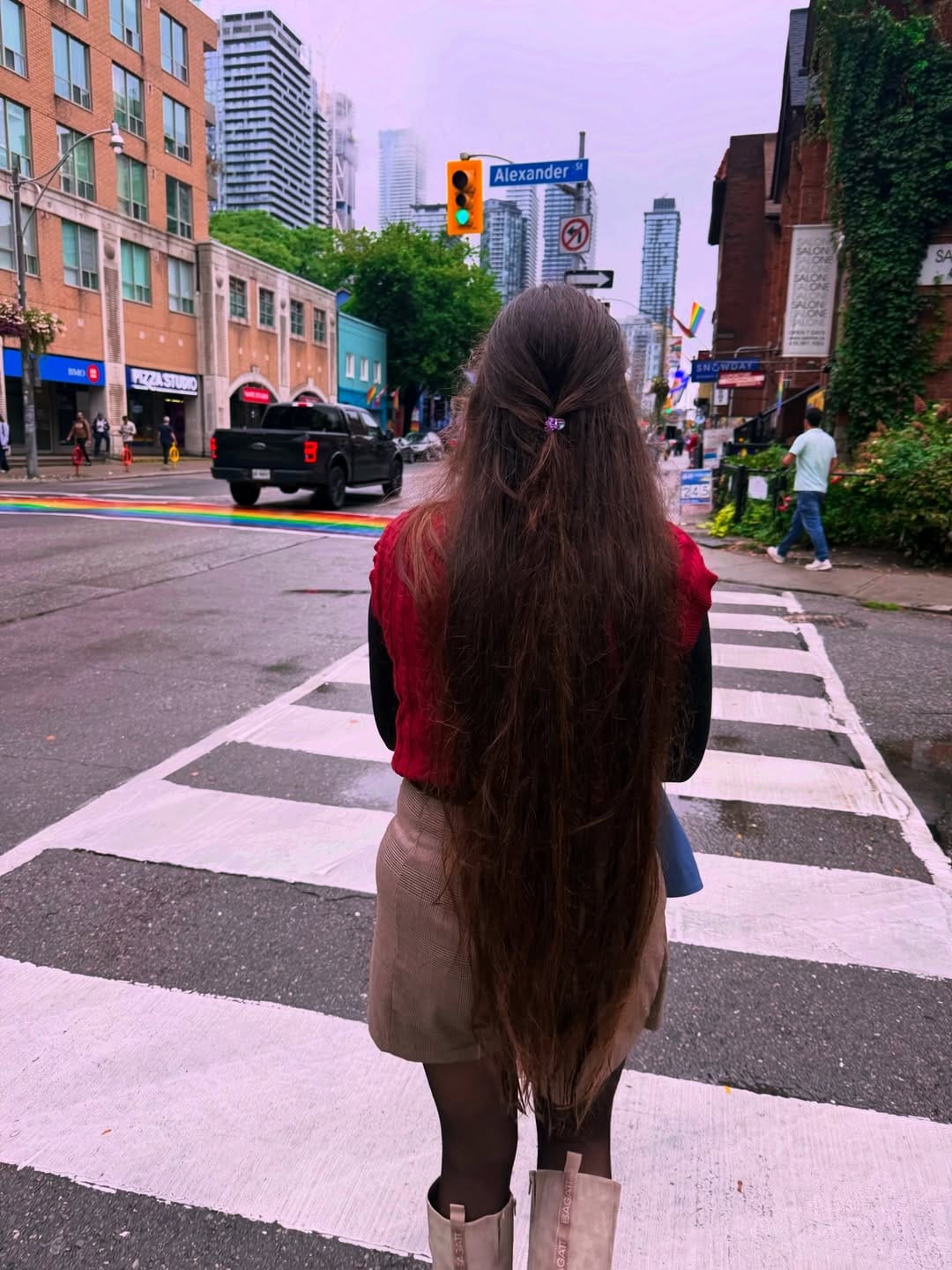 Post 9 by Kiany Shirin 🌺 on Instagram (carousel)