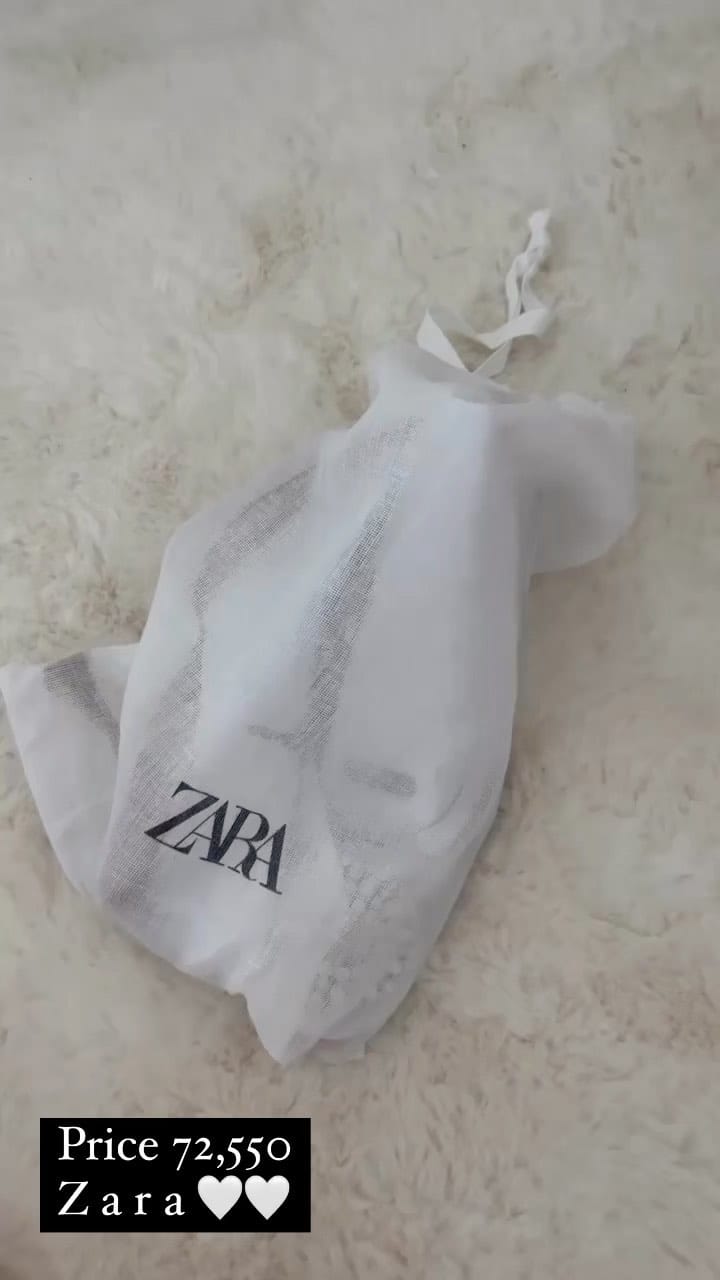 Post 5 by Women fashion and clothing on Instagram (video)