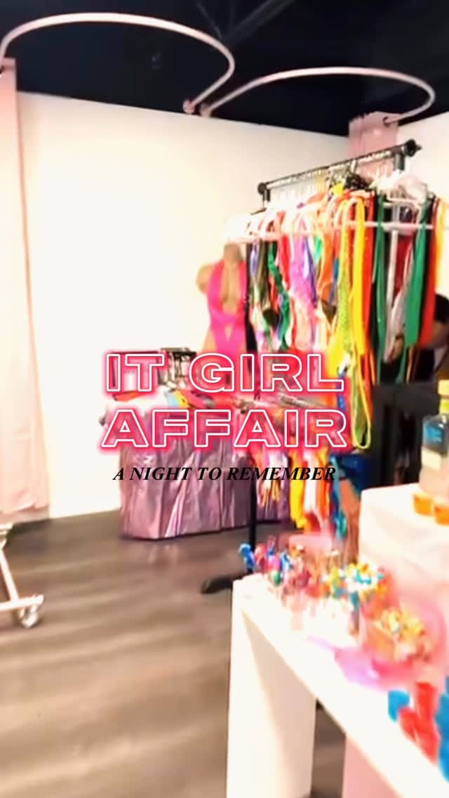 Post 3 by Toronto Boutique on Instagram (video)