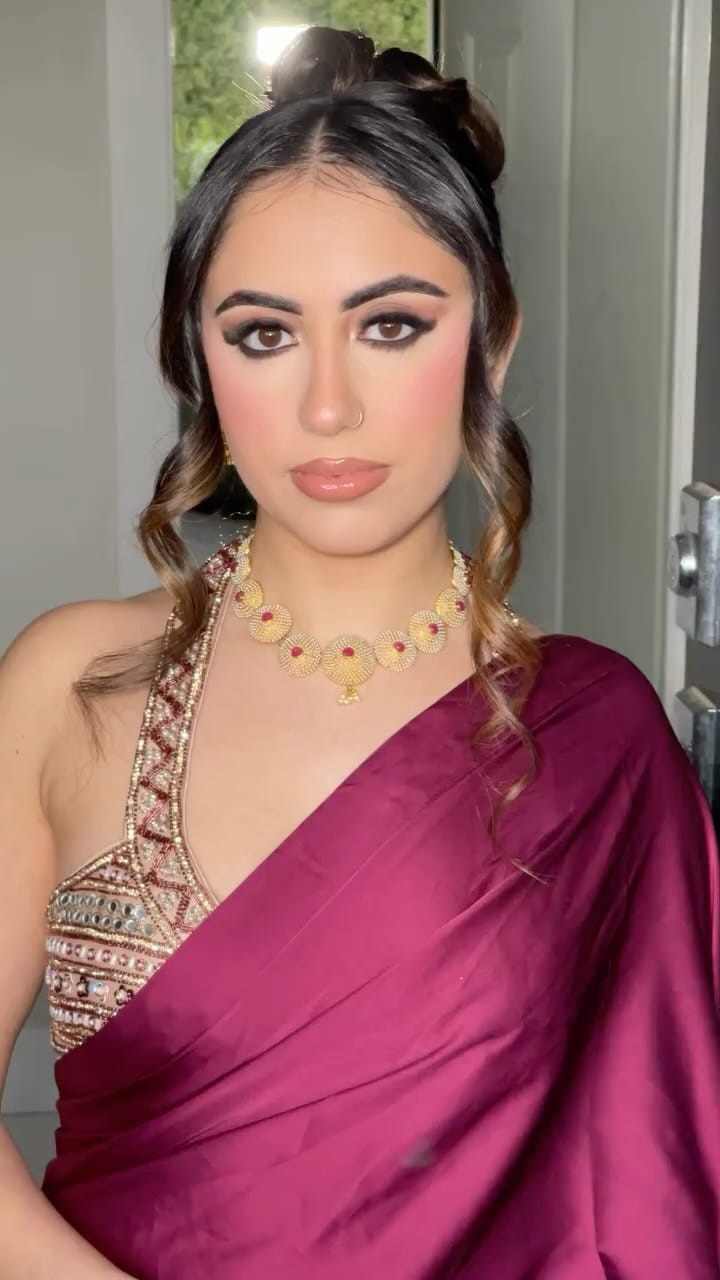 Post 3 by Meena Bazaar Canada on Instagram (video)