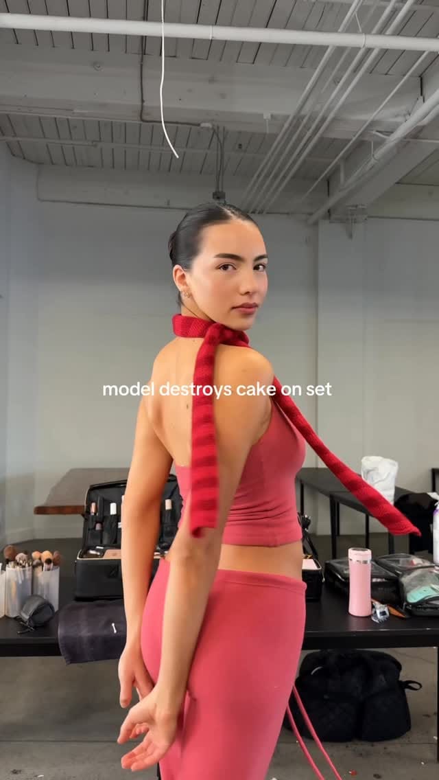 Post 10 by Teayou on Instagram (video)