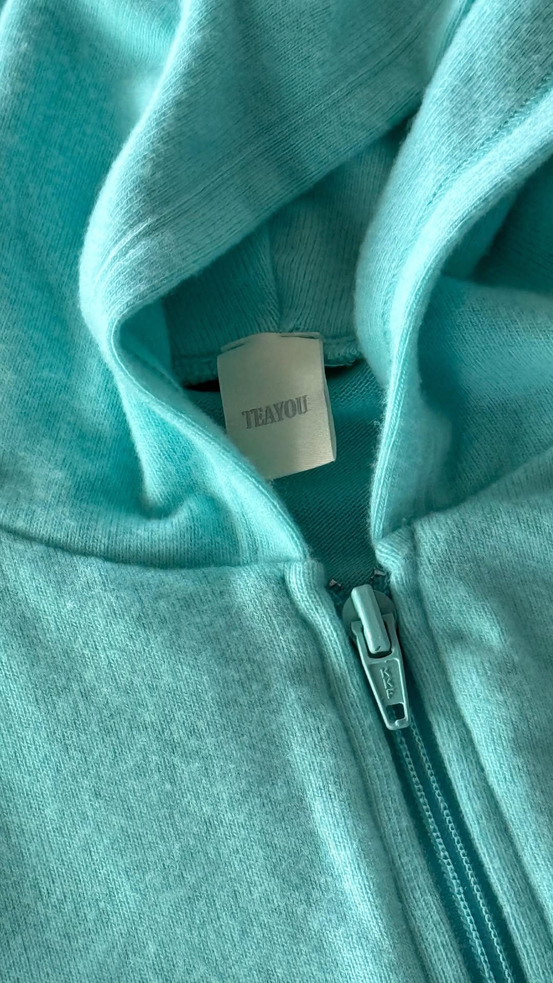 Post 3 by Teayou on Instagram (video)