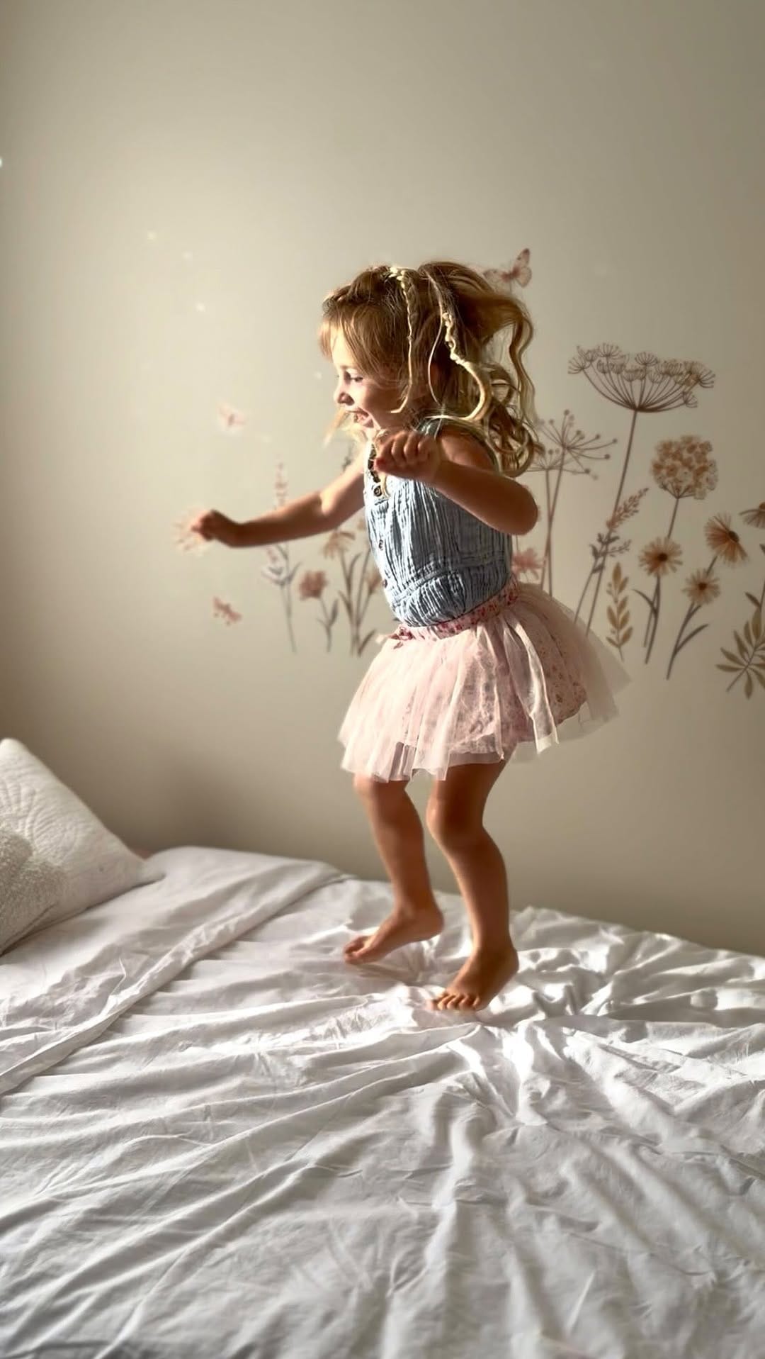 Post 1 by Juliana King on Instagram (video)