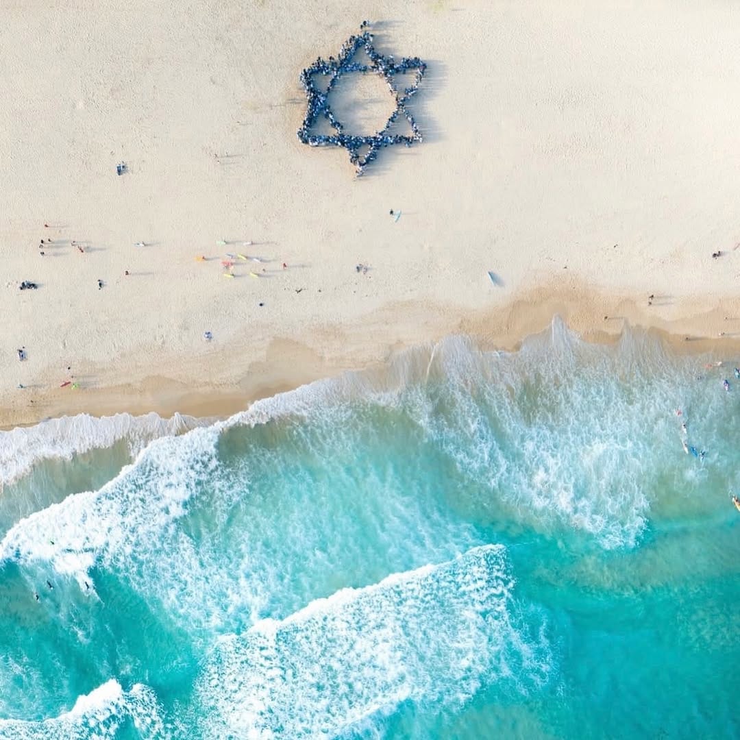 Post 3 by Juliana King on Instagram (image)