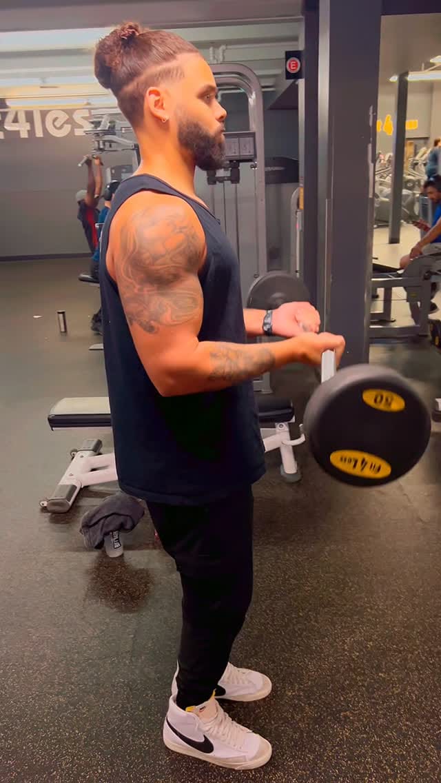 Post 5 by Erico Suave on Instagram (video)