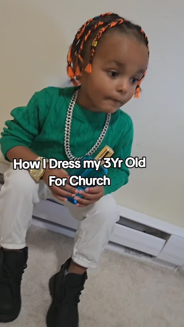 Post 6 by The Knockoff Twins on Instagram (video)